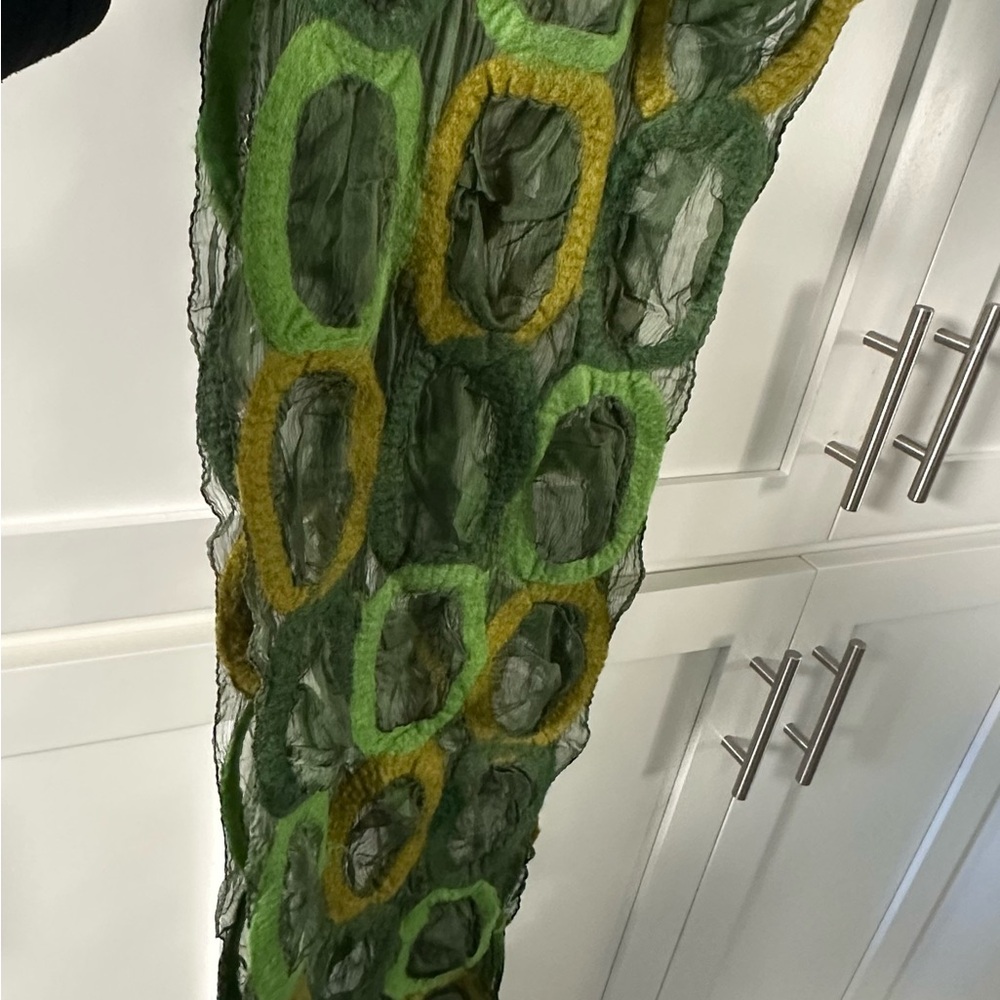 Green and Yellow Women's Scarf NWT
